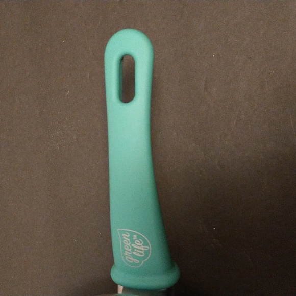 EUC. Greenlife 1.5 qt pot with lid in a turquoise blue. - Picture 4 of 9